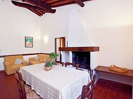 Pleasant Apartment With Swimming Pool,garden,bbq, Parking