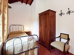 Pleasant Apartment With Swimming Pool,garden,bbq, Parking