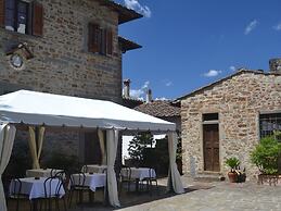 Pleasant Apartment With Swimming Pool,garden,bbq, Parking