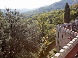 Pleasant Apartment With Swimming Pool,garden,bbq, Parking