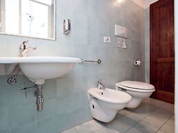 Pleasant Apartment With Swimming Pool,garden,bbq, Parking