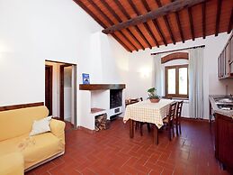 Pleasant Apartment With Swimming Pool,garden,bbq, Parking