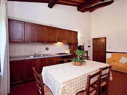 Pleasant Apartment With Swimming Pool,garden,bbq, Parking