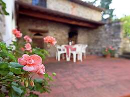 Pleasant Apartment With Swimming Pool,garden,bbq, Parking