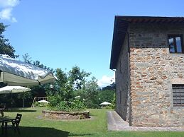 Pleasant Apartment With Swimming Pool,garden,bbq, Parking