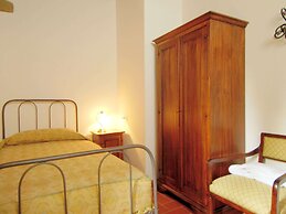 Pleasant Apartment With Swimming Pool,garden,bbq, Parking