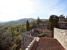 Pleasant Apartment With Swimming Pool,garden,bbq, Parking