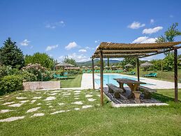 Farmhouse in Montescudaio With a Shared Pool Near sea & Park