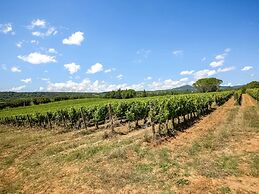 Farmhouse in Montescudaio With a Shared Pool Near sea & Park