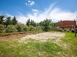 Farmhouse in Montescudaio With a Shared Pool Near sea & Park