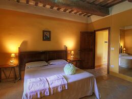 Picturesque Holiday Home in Assisi With Pool