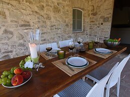 Picturesque Holiday Home in Assisi With Pool