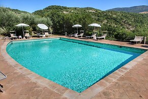 Picturesque Holiday Home in Assisi With Pool