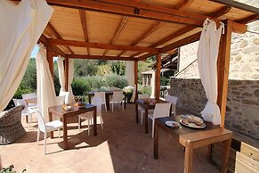 Picturesque Holiday Home in Assisi With Pool