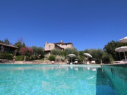 Picturesque Holiday Home in Assisi With Pool