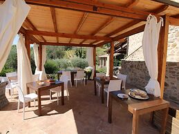 Picturesque Holiday Home in Assisi With Pool