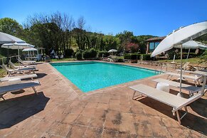 Picturesque Holiday Home in Assisi With Pool