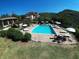 Picturesque Holiday Home in Assisi With Pool