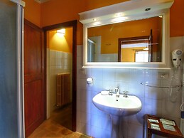 Picturesque Holiday Home in Assisi With Pool