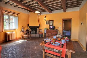 Picturesque Holiday Home in Assisi With Pool