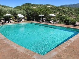 Picturesque Holiday Home in Assisi With Pool