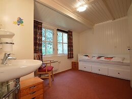Cosy Holiday Home in Maarheeze With Verandah
