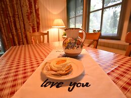 Cosy Holiday Home in Maarheeze With Verandah