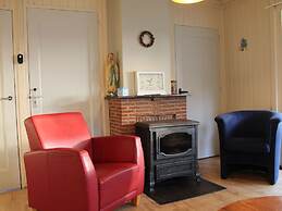 Cosy Holiday Home in Maarheeze With Verandah