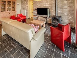 Ideal Holiday Home in Gijverinkhove With Terrace, Garden