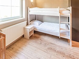 Ideal Holiday Home in Gijverinkhove With Terrace, Garden