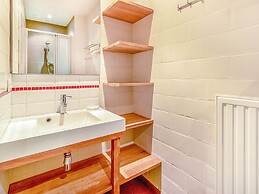 Ideal Holiday Home in Gijverinkhove With Terrace, Garden