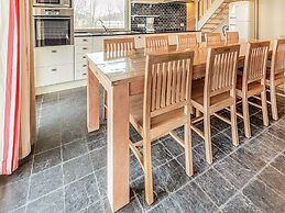 Ideal Holiday Home in Gijverinkhove With Terrace, Garden