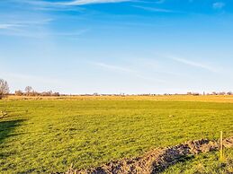 Ideal Holiday Home in Gijverinkhove With Terrace, Garden