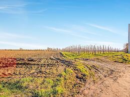 Ideal Holiday Home in Gijverinkhove With Terrace, Garden