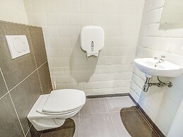 Ideal Holiday Home in Gijverinkhove With Terrace, Garden