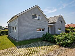Charming Holiday Home in Zierow Near Seabeach