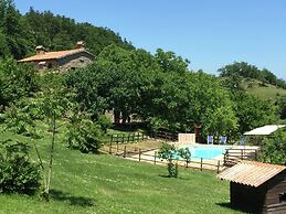 Timeless Holiday Home in Apecchio With Garden
