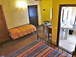 Timeless Holiday Home in Apecchio With Garden