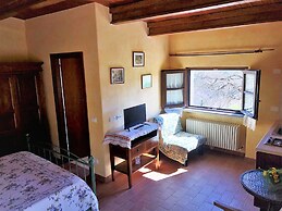 Timeless Holiday Home in Apecchio With Garden