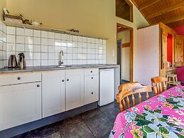 Tranquil Holiday Home in Lage Zwaluwe With Terrace
