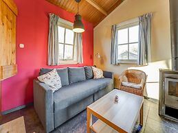 Tranquil Holiday Home in Lage Zwaluwe With Terrace