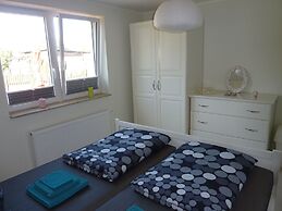 Modernly Furnished Holiday Home Near the Beach