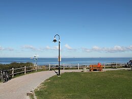 Modernly Furnished Holiday Home Near the Beach