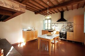Expensive Villa With Tennis Court in Sinalunga