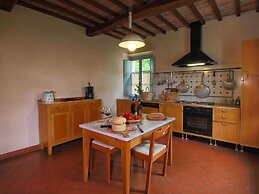 Expensive Villa With Tennis Court in Sinalunga