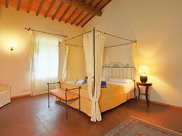 Expensive Villa With Tennis Court in Sinalunga