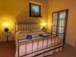 Expensive Villa With Tennis Court in Sinalunga
