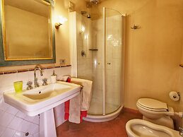 Expensive Villa With Tennis Court in Sinalunga