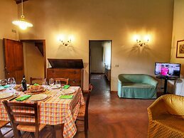 Expensive Villa With Tennis Court in Sinalunga