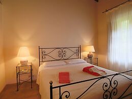 Expensive Villa With Tennis Court in Sinalunga